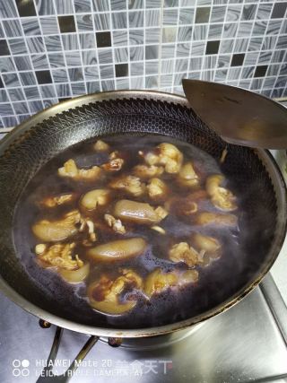 焖猪脚的做法步骤：5
