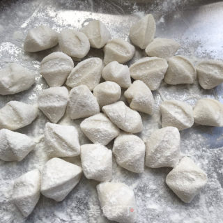 韭菜鸡蛋水饺的做法步骤：6