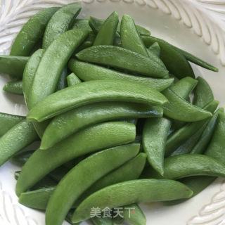 蒜泥拌甜豆的做法步骤：3