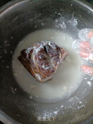 香菇蒸腊肉的做法步骤：2