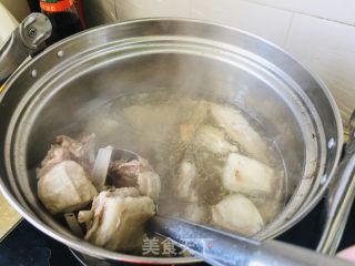 羊肉炖萝卜的做法步骤：3