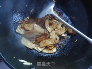 韭菜炒香干的做法步骤：12