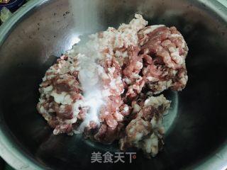 传统大肉丸子的做法步骤：2