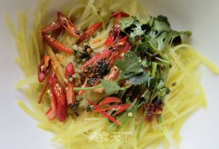 麻辣红油土豆丝的做法步骤：6