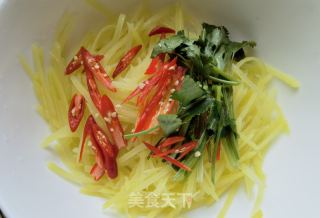 麻辣红油土豆丝的做法步骤：5