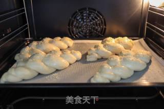 3股辫牛奶面包的做法步骤：16