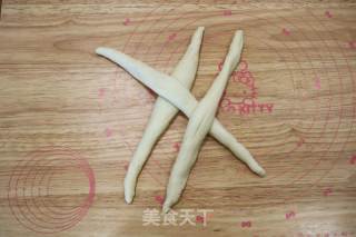 3股辫牛奶面包的做法步骤：11