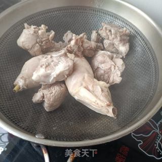 家常排骨炖鸡的做法步骤：6