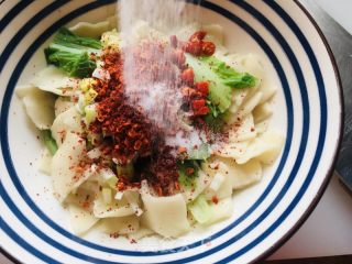 油泼揪面片的做法步骤：8