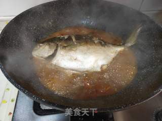 红焖鲳鱼的做法步骤：7