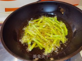 干煸豆角的做法步骤：8