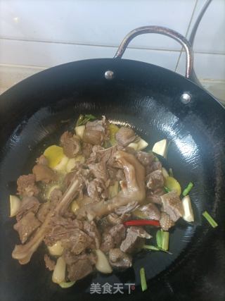 芋头烧鹅肉的做法步骤：9