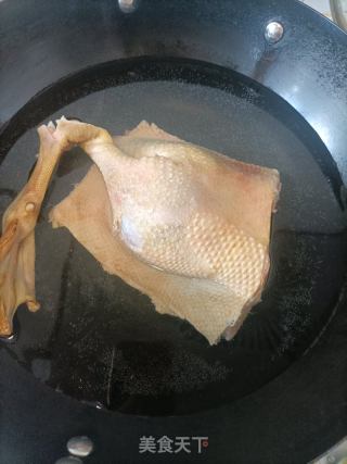 芋头烧鹅肉的做法步骤：1