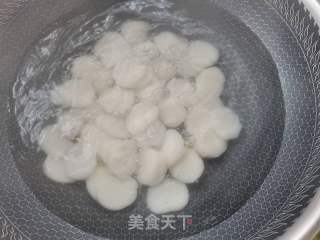 荠菜炒年糕的做法步骤：3