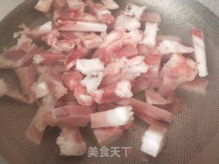 大白菜猪肉炖粉条的做法步骤：1