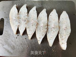 炸鲽鱼排的做法步骤：3