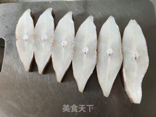 炸鲽鱼排的做法步骤：2