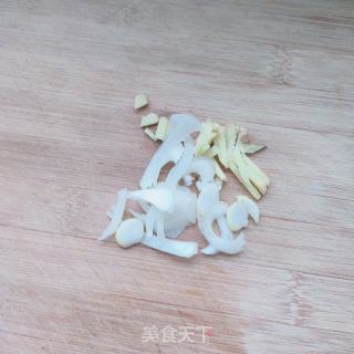 香菇、菠菜汤面的做法步骤：3