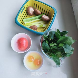 香菇、菠菜汤面的做法步骤：1