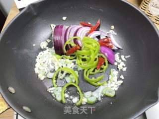酱爆鱿鱼脖的做法步骤：4