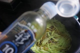 清炒莴笋丝的做法步骤：5