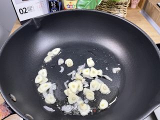 腊肠炒荷兰豆的做法步骤：7