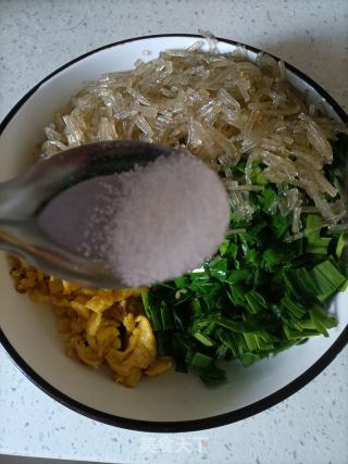 手抓饼韭菜盒子（皮薄馅大）的做法步骤：7