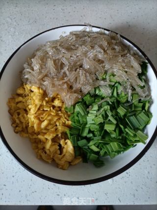 手抓饼韭菜盒子（皮薄馅大）的做法步骤：4
