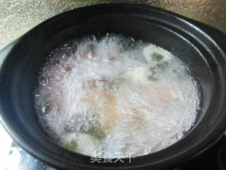 腊鸡腿莴笋千张结煲的做法步骤：6