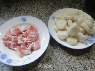 五花肉炒荸荠的做法步骤：1