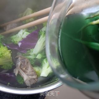 西兰花拌酱护心肉的做法步骤：12