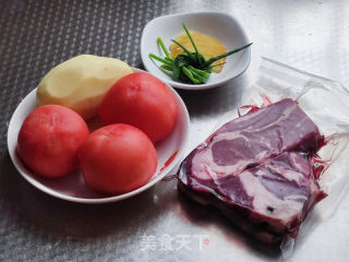 番茄牛腩汤的做法步骤：1
