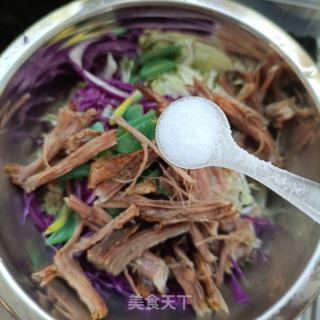 白菜甘蓝拌驴肉的做法步骤：8