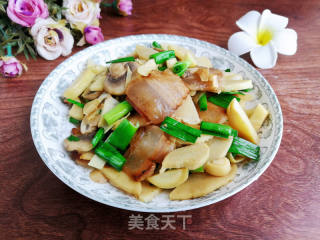 咸肉炒蘑菇冬笋的做法步骤：7