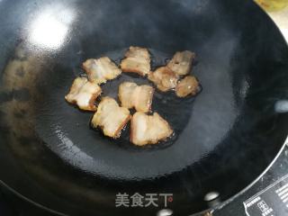 咸肉炒蘑菇冬笋的做法步骤：5