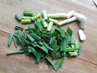 咸肉炒蘑菇冬笋的做法步骤：4
