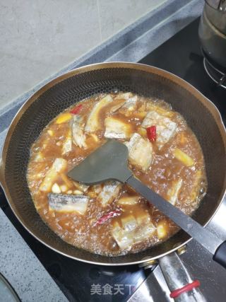 无需油煎的简单版红烧带鱼段的做法步骤：5