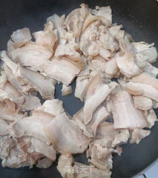 青椒回锅肉的做法步骤：1
