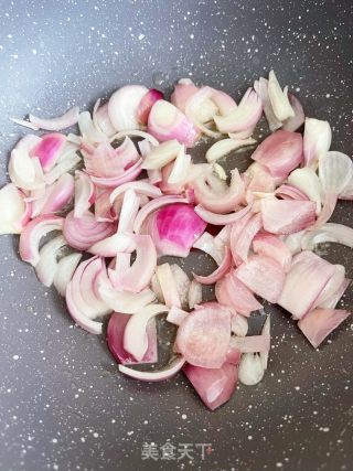 生酮饮食咖喱鸡的做法步骤：4