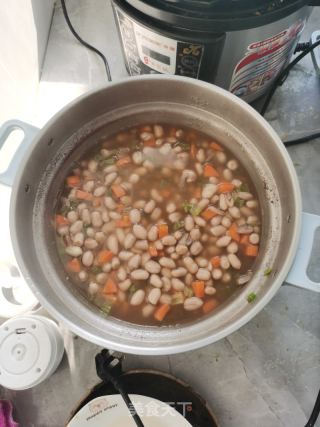 家常下酒菜芹菜花生米的做法步骤：6
