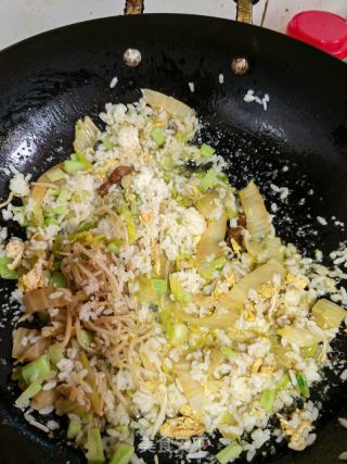 蔬菜炒饭的做法步骤：3