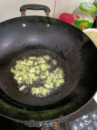 蔬菜炒饭的做法步骤：1