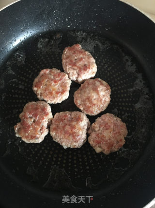 黑椒肉饼的做法步骤：8