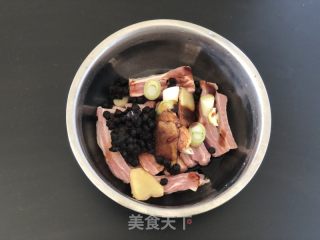 豆豉糯米蒸排骨的做法步骤：2