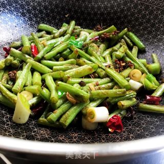 煸炒豆角的做法步骤：9