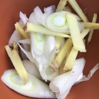香辣黄花鱼的做法步骤：3
