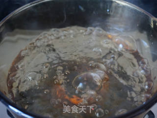 西芹拌桃仁的做法步骤：3