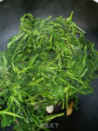 姜丝油菜苔儿的做法步骤：3