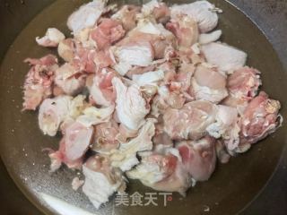 板栗啤酒炖鸡腿的做法步骤：4