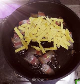 腊肉油豆皮????????的做法步骤：2